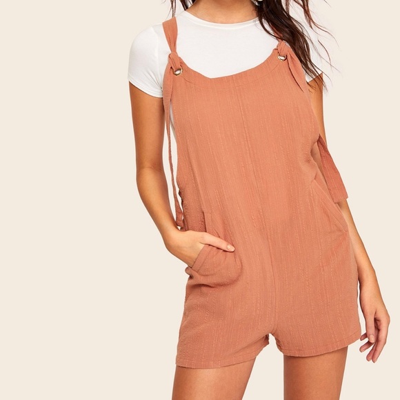 🧡Knotted Strap Overall Shorts - Picture 2 of 7